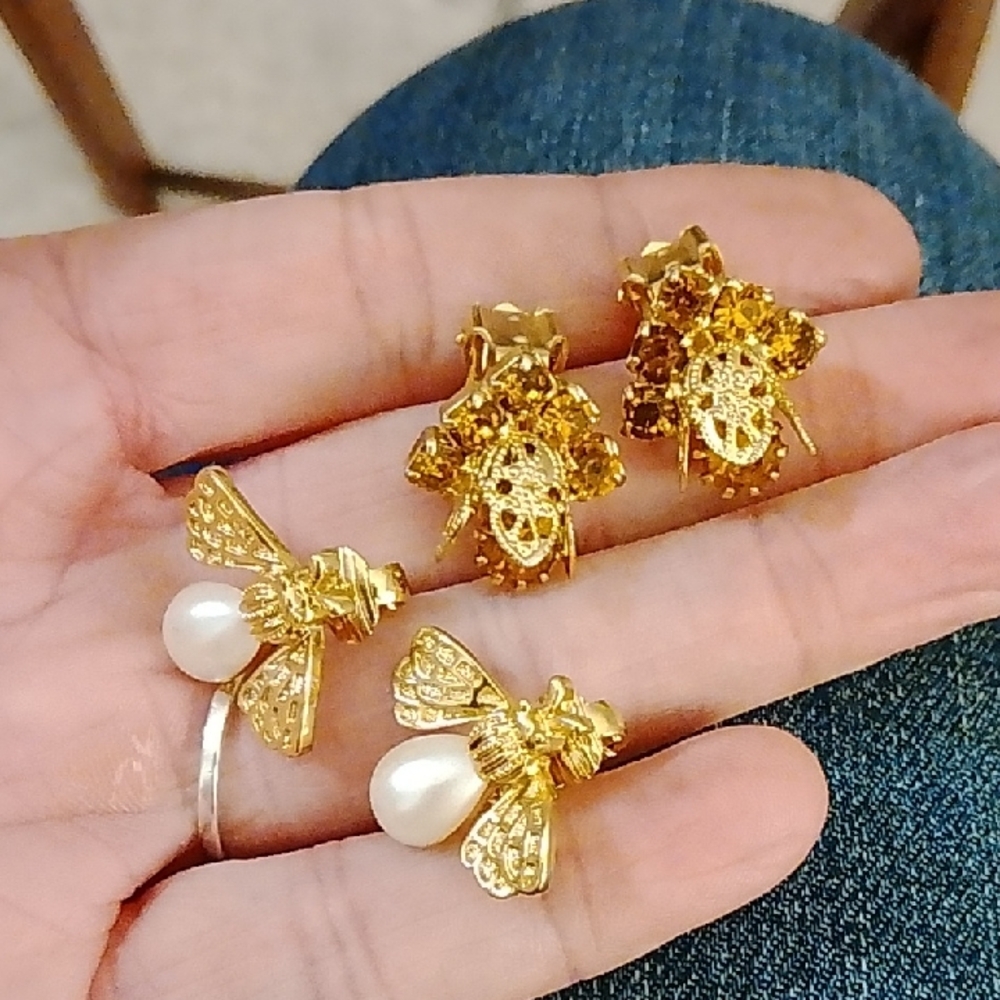 Gold Crystal and Pearl Bee Earrings Plated Clips NWOT